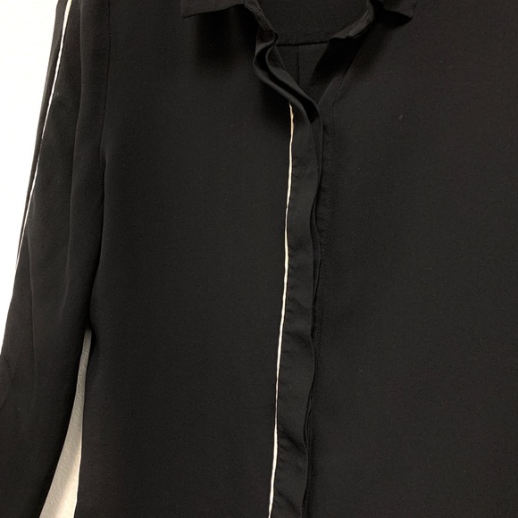 Elie Tahari ’Tyra’ Silk Blouse - Picture 3 of 7